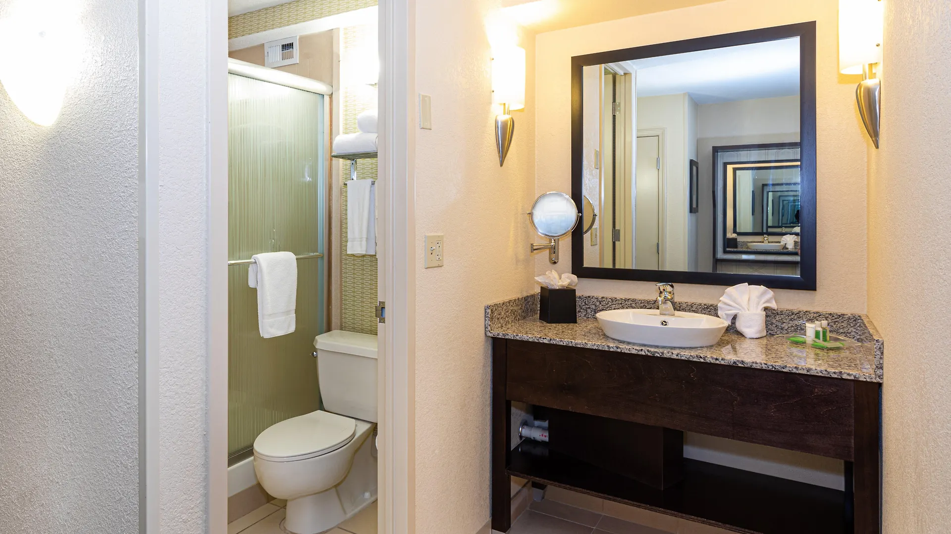 Holiday Inn St. Louis Airport West Earth City By Ihg Hotel
